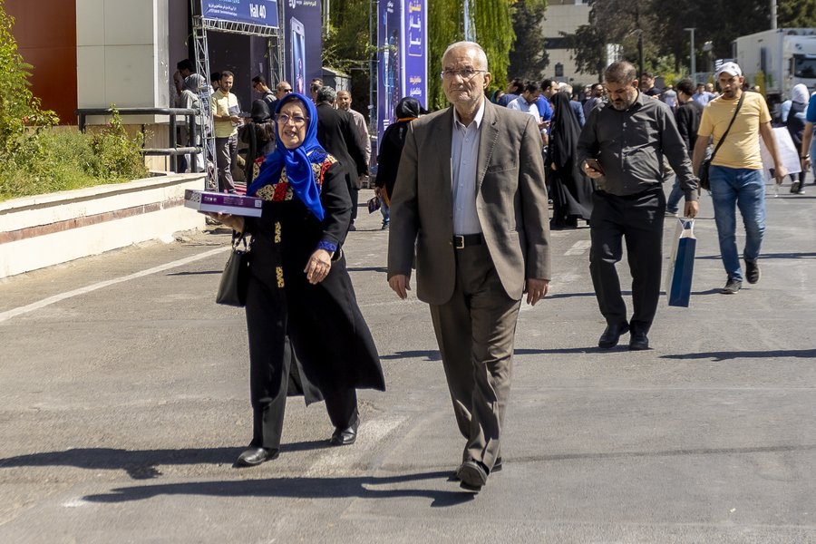 سالمندان در الکامپ (1).jpg