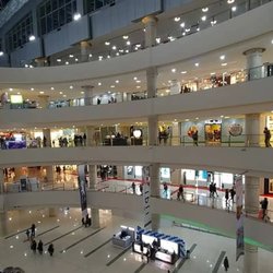 آسایش درون، آشوب بیرون، دو روی سکه مگامال‌های تهران