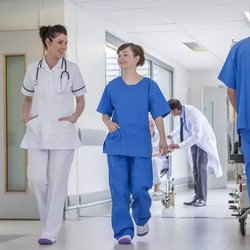 بررسی نظام تأمین اجتماعی بریتانیا بر اساس معیارهای حقوق بشری