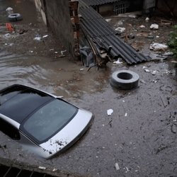 سیل و طوفان در شمال کشور؛ باران به دکل‌های مخابرات هم آسیب زد