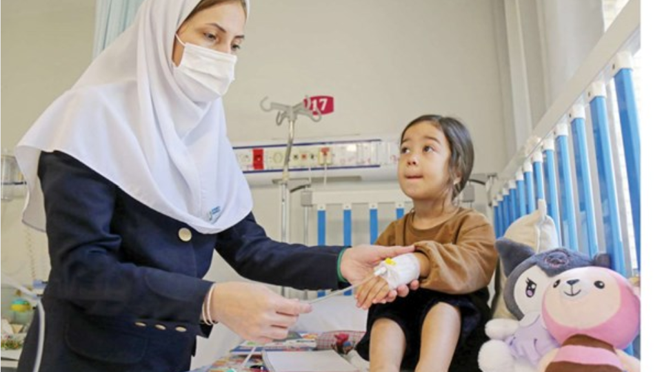 لبخند میان ترس