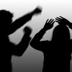 خشونت خانگی: مسئله «خصوصی» یا بحران «ساختاری»؟