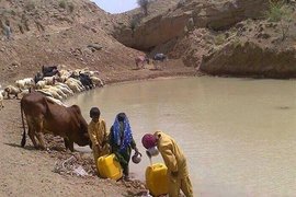تغییرات گسترده در اقشار بالا و تغییرات اندک در میان فرودستان