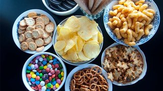 غذاهای فوق‌فرآوری‌شده را باید بیشتر شبیه سیگار درنظر گرفت