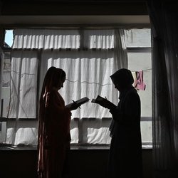 پنج سال پس از طالبان: زندگی‌هایی که پشت احکام و ممنوعیت‌ها محو می‌شوند