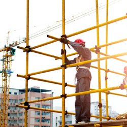 داربست‌های غیراستاندارد؛ تهدیدی برای زندگی کارگران