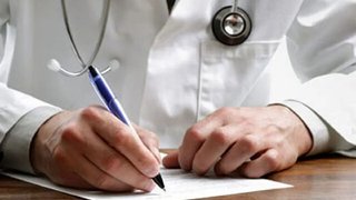 مردم توان پرداخت تعرفه‌های درمانی را ندارند؛ رابطه مالی پزشک و بیمار باید قطع شود