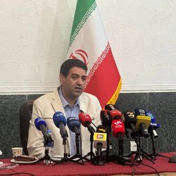روایت نماینده مجلس از توقف تبدیل وضعیت نیروهای شرکتی؛ پای  تشکیلات پشت پرده‌ در میان است؟