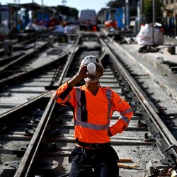افزایش ۴۲ درصدی مرگ‌ومیر ناشی از گرما در محیط کار در اتحادیه اروپا