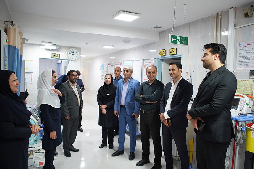 پیگیری میدانی مسائل کارکنان بیمارستان مهر برازجان در هفته تأمین‌اجتماعی