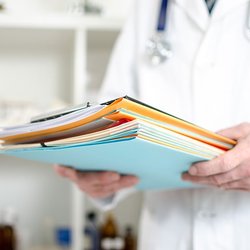 هشدار سازمان نظام پزشکی درباره نفوذ پزشکان قلابی به بیمارستان‌ها