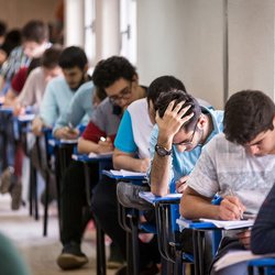 برنامه زمانی آزمون‌های ملی و دانشگاهی تغییر کرد