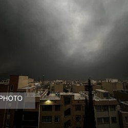 آلودگی تهران ناشی از انفجار مخازن نفتی در حال تخلیه است