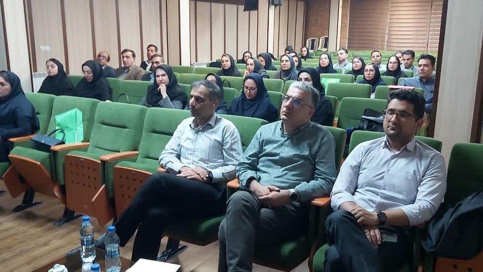 آموزش مهارت‌های ارزیابی ویژه ارزیابان مراکز ملکی تأمین‌اجتماعی اصفهان