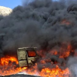 مرگ سه کارگر راننده در لرستان بر اثر آتش گرفتن تانکر سوخت