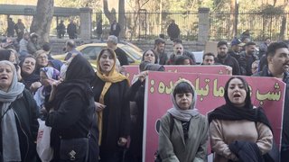 کاشانی: ۲۵۲ غرفه بازار جنت با خاکستر یکسان شد؛ شب عید زمان جبران است