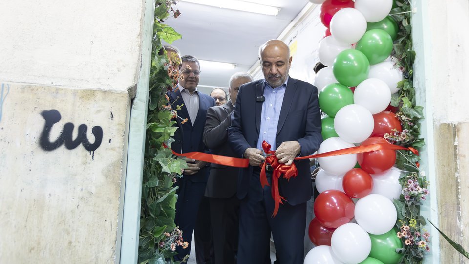 گزارش تصویری بازدید وزیر تعاون، کار و ورفاه اجتماعی از هنرستان هفتم تیر