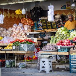 نظارت بر قیمت میوه شب یلدا و جریمه ۳۳ همتی