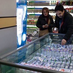 ادامه توزیع کالابرگ برای همه دهک‌ها؛ چرا نمی‌توان کسی را حذف کرد؟