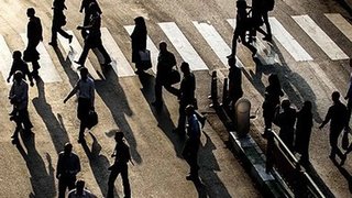 نهادهای پاسخگو، کلید رفاه: عبور از فقر آمار به غنای زندگی