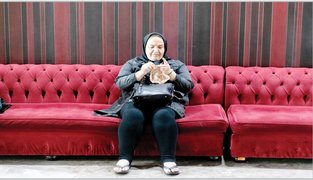 زندگی معلق در هتل لاله