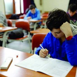 هدفگذاری پوشش حمایتی ۹۰۰ هزار دانش‌آموز نیازمند