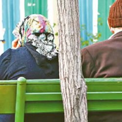 فروپاشی شبکه حمایتی؛ تهدید امنیت روانی سالمندان پس از طلاق