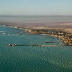 تخلیه آب توازن نفتکش عامل آلودگی نفتی خارک اعلام شد