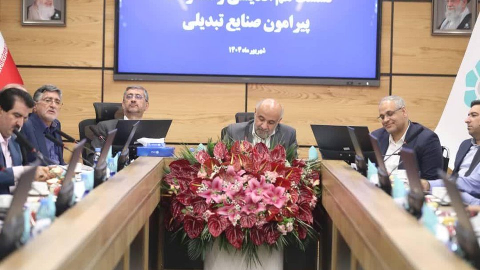 سرمایه‌گذاری بانک‌های توسعه تعاون و رفاه در صنایع تبدیلی سیب سمیرم