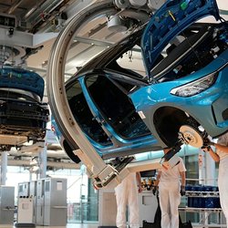 اروپا به سمت خودروهای برقی می‌رود: افزایش ثبت خودروهای الکتریکی