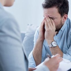 اختلال استرس پس از سانحه اختلالی مزمن است؛ ویژگی‌های آن چیست؟