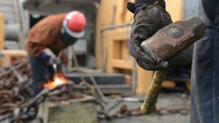 تسهیل سرمایه‌گذاری خارجی به معنای آزاد شدن بازار کار اتباع نیست