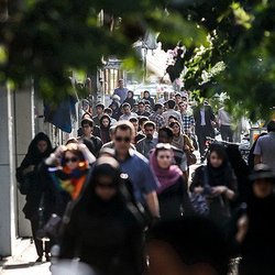 معاون وزارت بهداشت: جمعیت با چوب و چماق زیاد نمی‌شود؛ نرخ باروری ایران به ۱.۳۴ رسید