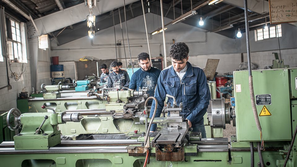 چرا آمار بیکاری با واقعیت ملموس جامعه متفاوت به نظر می‌رسد؟