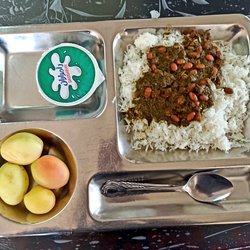 غذای سلف، ابزار عادی‌سازی "بی‌اهمیتی" دانشجویان