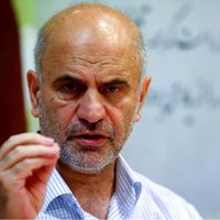 فرشاد مومنی