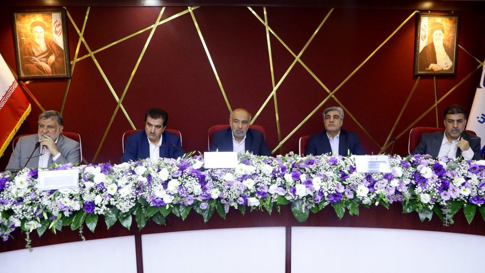تقدیر از بانک رفاه کارگران در حمایت از تامین اجتماعی و تولید ملی