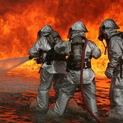 زندگی در خط آتش؛ اشارتی به سخت‌ترین و خطرنا‌ک‌ترین شغل جهان: آتش‌نشانی