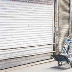 پیشنهاد ارائه بسته حمایتی دولت به اصناف