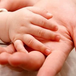 کارت امید مادران برای ۳۳۴ هزار نوزاد متولد ۱۴۰۵ شارژ شد