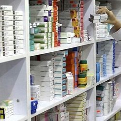 از بدهی بیمه‌ها تا دستور ارزی دولت؛ آزمون دشوار تأمین پایدار دارو