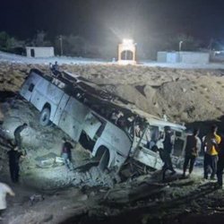 اتوبوس کارگران معدن واژگون شد