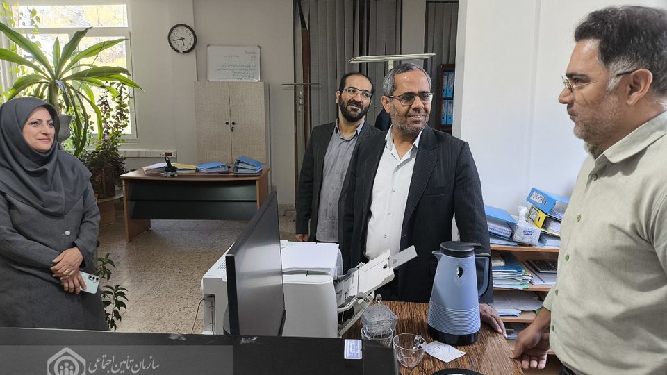 تاکید مدیرکل تأمین اجتماعی کرمان بر ارتقاء کیفیت خدمت‌رسانی در شعبه بافت