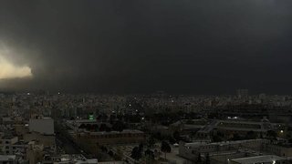 آسمان سیاه تهران زیر سایه دود مخازن سوخت