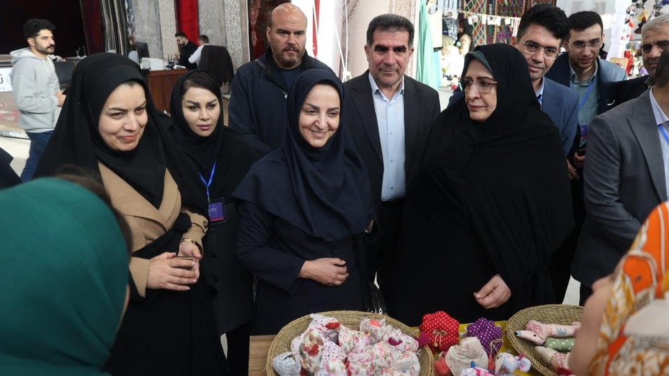 اتصال بانوان مشاغل خانگی به زنجیره‌های فروش منسجم
