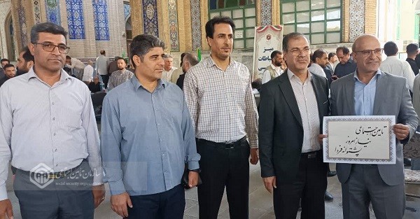 برپایی میز خدمت تأمین اجتماعی در مسجد جامع کرمانشاه