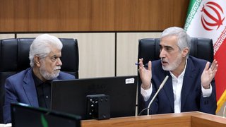 حضور نمایندگان مجلس در سازمان غذا و دارو؛ مشکلات حوزه دارو بررسی شد