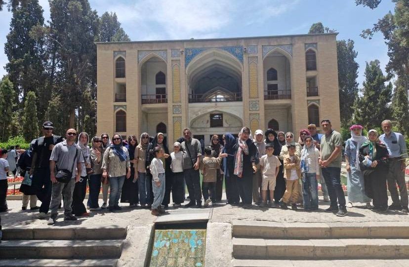 رونق گردشگری داخلی با تور ویژه گلاب‌گیری شرکت تأمین