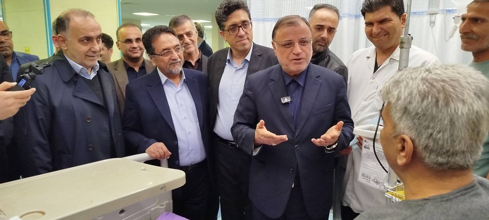 عیادت از بیماران در بیمارستان حکیم جرجانی گرگان