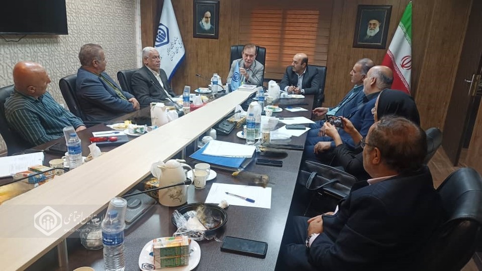 نشست مشترک مدیران بیمه و درمان تأمین‌اجتماعی خوزستان با اعضای هیات مدیره خانه کارگر